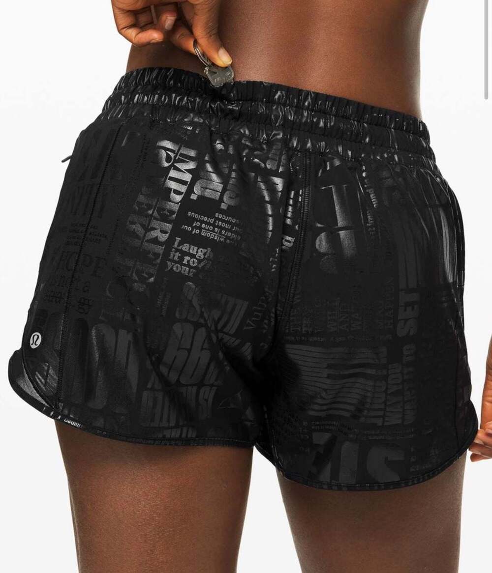 Lululemon Hotty Hot Short II *Long 4" Manifesto - size 8